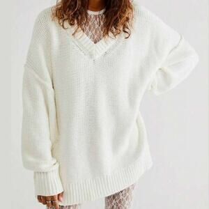 Free People NWOT Alli Optic White Heavy Chunky V-Neck Oversized Slouchy Sweater